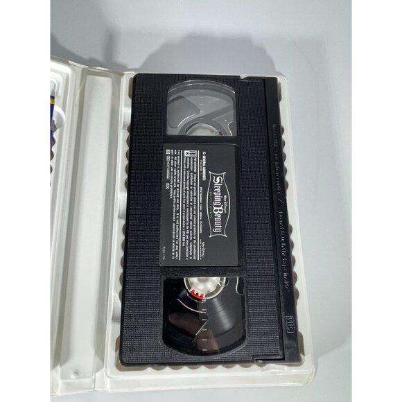 Walt Disney's Sleeping Beauty Special Edition VHS - Original Clamshell - 2003 - Picture 3 of 7